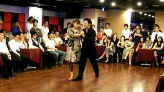 Video thumbnail for 2009 Seoul Tango Festival - Akiyoshi y Noriko Tanada