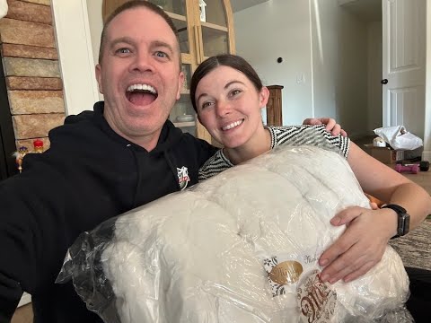 A free Minky Couture blanket with a Twinkle Bed!