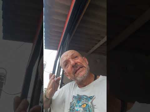 28.02.2026.Bobby and I go in peace. Victoria Caldas Colombia