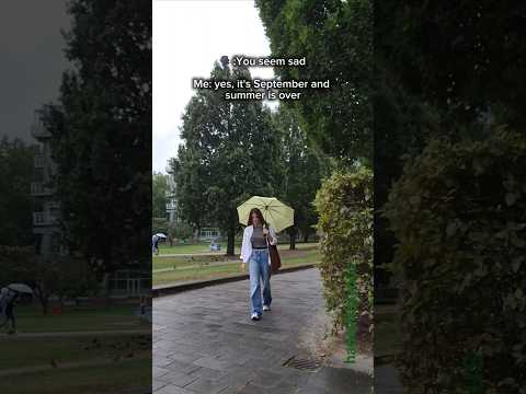 It’s 1. September 🍂😭#nature #autumn #trending #viral #shorts #love #herbst #rain #umbrella