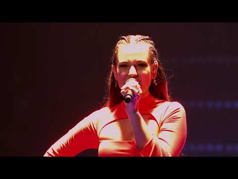 Aydan Calafiore vs Madi Krstevski sing “Uptown Funk” by Bruno Mars (Australia, 2018)