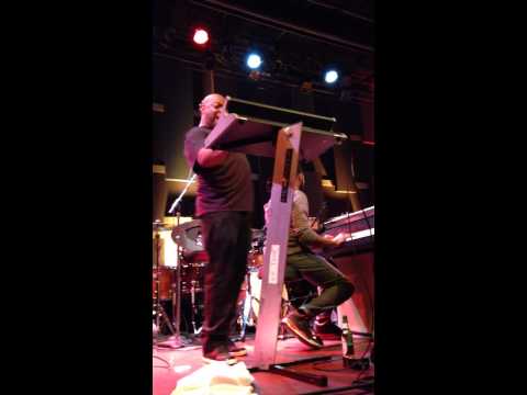 Snarky Puppy - Shaun Martin killin' it!