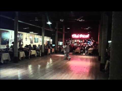  Marcelo Almiron  and  Luiza Almiron  are  dancing  to  the  tango  "  Pocas Palabras  "