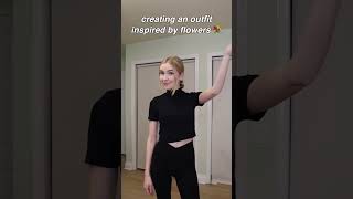 matching my outfit to flowers 💐 🌷🌻