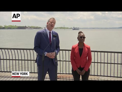 After announcing he will seek the Democratic nomination for president, NYC Mayor Bill de Blasio went after President Trump Thursday calling him a con man and said the country is in an "identity crisis" over immigration. (May 16)
