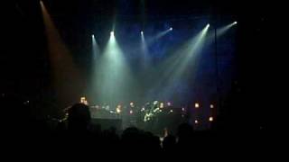 Crowded House - Pour Le Monde (Live, Hammersmith Apollo, June 2010)