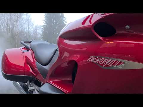 1998 Honda NT650V Deauville (big side cases) cold engine start and walkaround