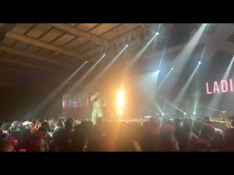 Ladipoe Performs ‘Know You’ ft. Simi & Running | WATCH