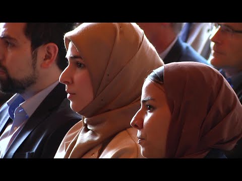 Sollen Bayerns Richter im Gerichtssaal Kopftuch tragen dürfen?