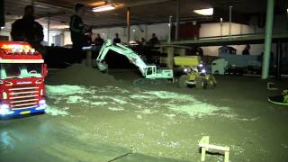 preview picture of video 'RC Truck (Midtjysk RC 2014 Truck meeting part1)'