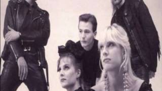 Baby Don&#39;t Stay (Demo) - Voice Of The Beehive  *audio*