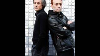 La Crus - Io Confesso Più Testo