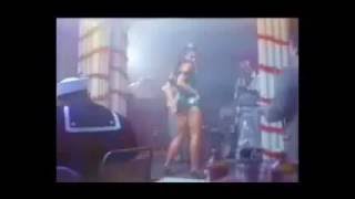 elizabeth hurley striptease