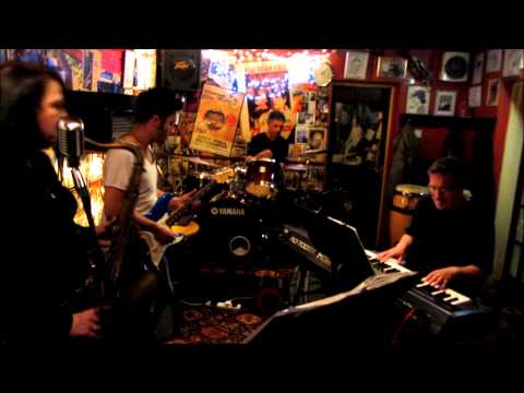 Patsy Gamble trio.."Everyday I have the blues"..@TheTrumpet,Bilston..14/11/2012