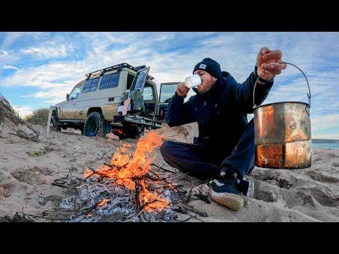 SOLO CAMPING WITH NO FOOD in AUSTRALIA. The most epic mission of my life. BIG FISH!