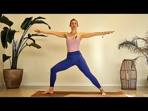 "Yoganuary Twisty Flow | Detox & Energize Your Body with Standing Twists"