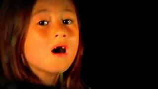 ❤❤❤ AMAZING GRACE LITTLE GIRL SINGS 4 MOM & OUR LORD JESUS REDEEMER KING  ❤❤❤