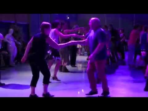 Les FRÈRES CORNIC - Fest noz de BAGNEUX 2015 - Dérobée de Guingamp