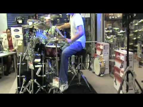 Tommy Vinton Drum Solo At Guitar Center Drum Off 10-14-10