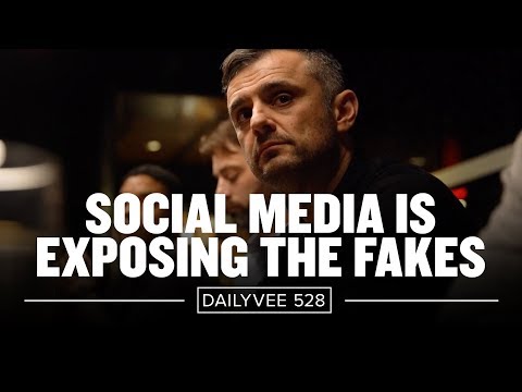 &#x202a;Watch This If You “Fake It” for Instagram | DailyVee 528&#x202c;&rlm;