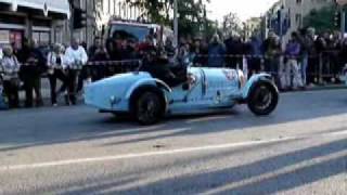 preview picture of video 'Start Brescia Bugatti 35 Mille Miglia 2010'