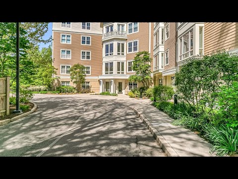 2 St Paul St, Brookline, MA