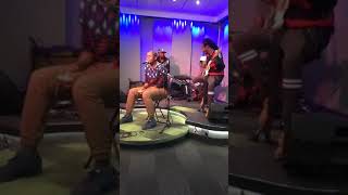 Download lagu Something Soweto Akanamali Live Performance mp3