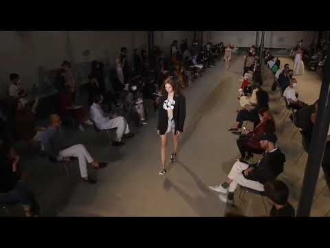 Kate McNamara N°21 SS 2022 Milan Fashion Week
