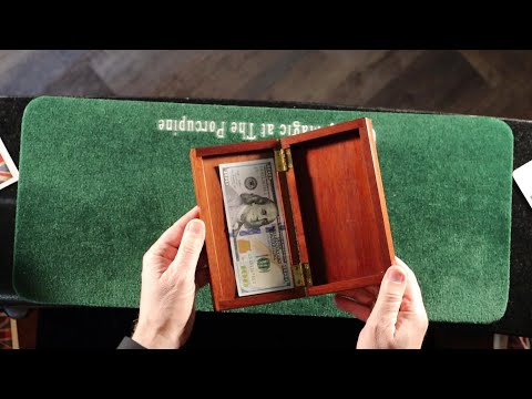 Locking Card Box (Century Line) by World of Magic