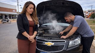 Kind man helped a woman with a broken car without knowing who it was 😱🫢