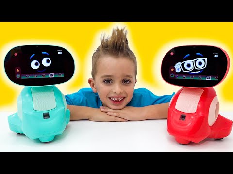 Vlad dan Niki bermain dengan Miko - Robot mainan pintar untuk anak-anak