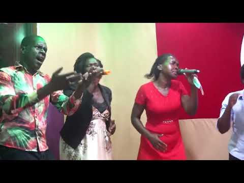 Yin en ibedo rwot arwode by Dorcus Abaka