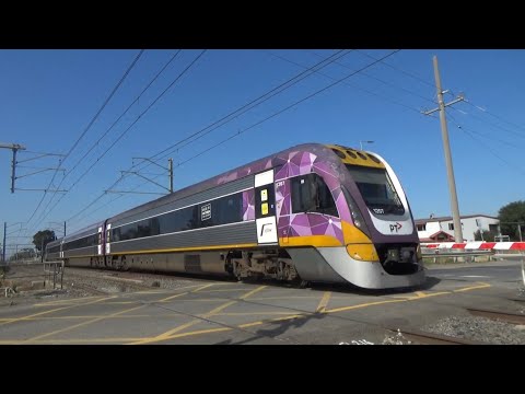 V/Line 3VL07 At Officer