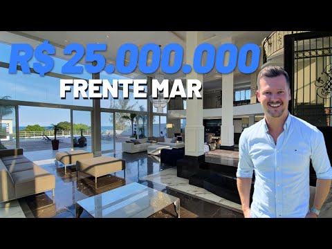 Casa frente mar na Praia do Estaleirinho em Balneário Camboriú - vídeo