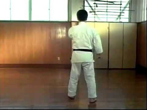 Goju Ryu Sesan - Morio Higaonna