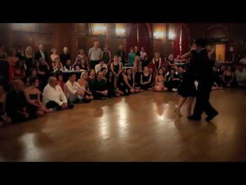 Noelia Hurtado y Carlitos Espinoza, Tango, Rie payaso, 13 Oct 2013