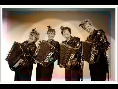 De Accordeon ladies "Les moulins de mon coeur".