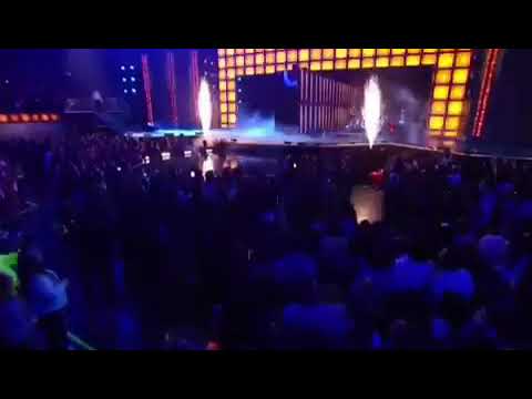 Mau y Ricky - Premios Juventud 2019 (Ya No Tiene Novio l La Boca l Desconocidos)