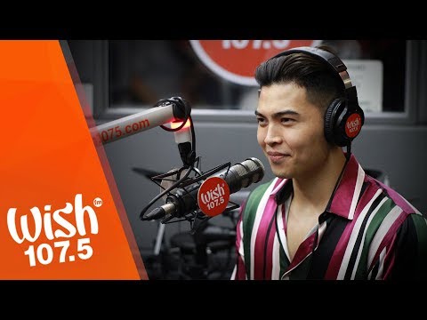 Daryl Ong performs "Don’t Know What To Do" LIVE on Wish 107.5 Bus