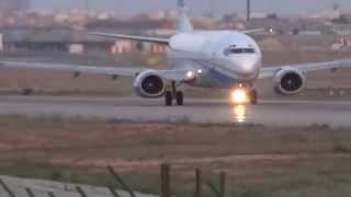 preview picture of video 'Aeropuerto de Valencia, Manises 27 abril 2014'