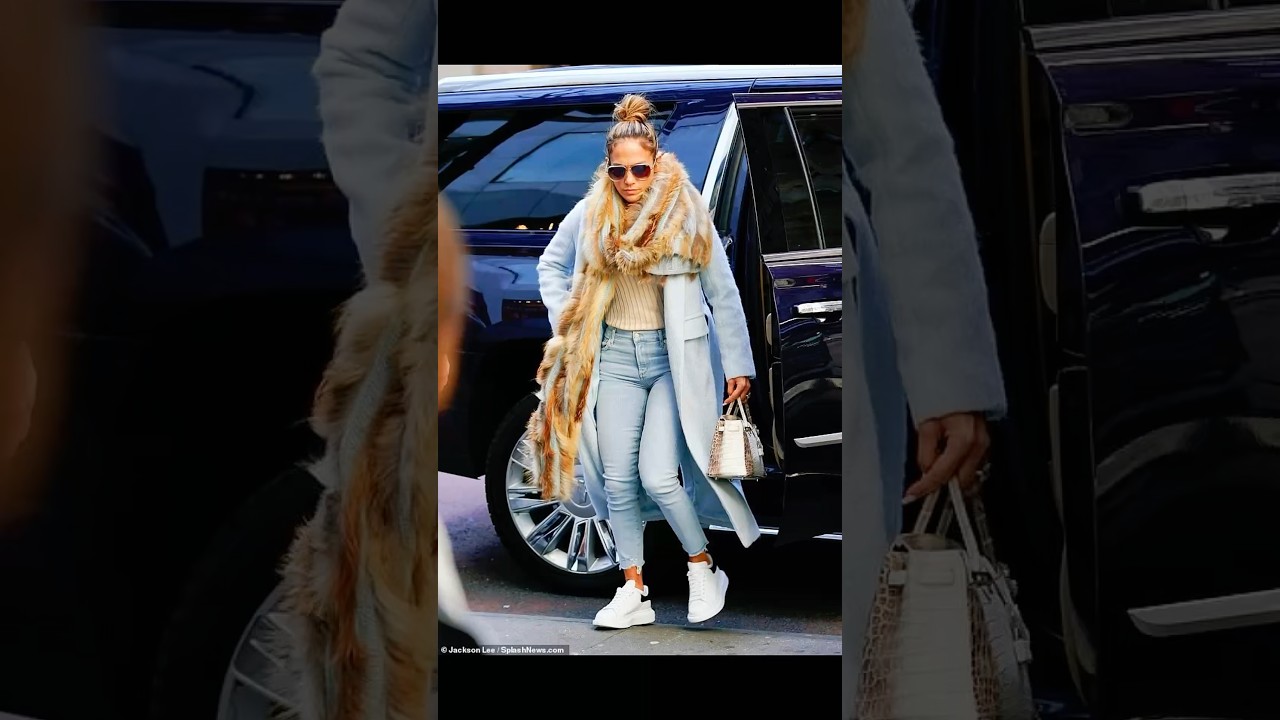 Jennifer Lopez's street style ❤️#jenniferlopez #jlo #shorts #viral #fyp #trending #love #icon