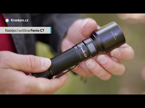 FENIX - Nabíjecí svítilna C7 Zelená