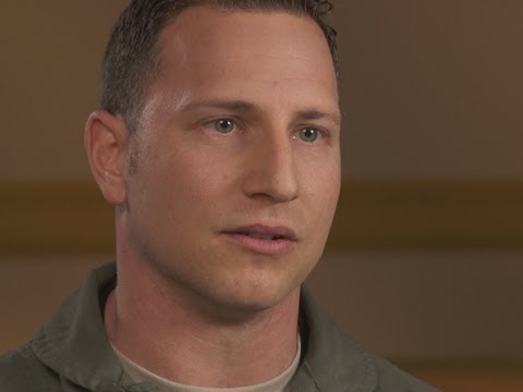 Air force pilots describe health problems from flying F-22 jet