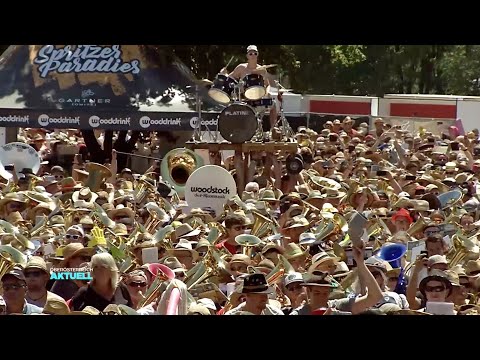 Größte Kapelle der Welt - 16.000 musiziere beim LT1 Gesamtspiel