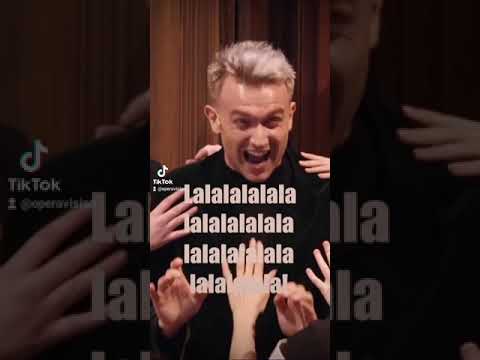 Tongue twisters in opera: try to sing along with the barber of Seville 🤯 #Shorts #music #theatre
