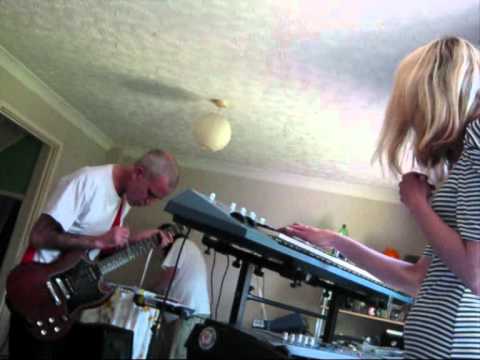 AURORA 'Slinky' - 20th april 2011.wmv
