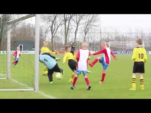 Roda Boys F1 - Sparta`30 F1 net over de lijn.