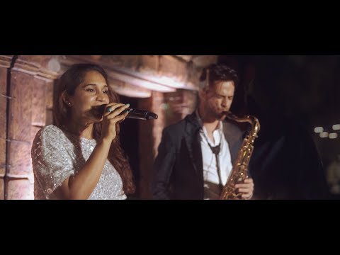 Pehla Nasha / At Last - Rimi Nique LIVE - acoustic - Destination Wedding