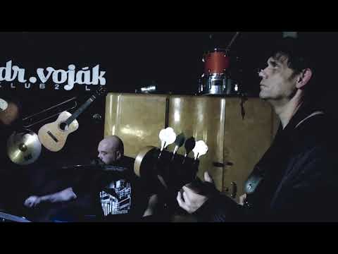 P.N.P. - P N P  Live   In Secula
