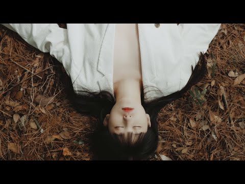 (Don't let me) Drown (Official Music Video)